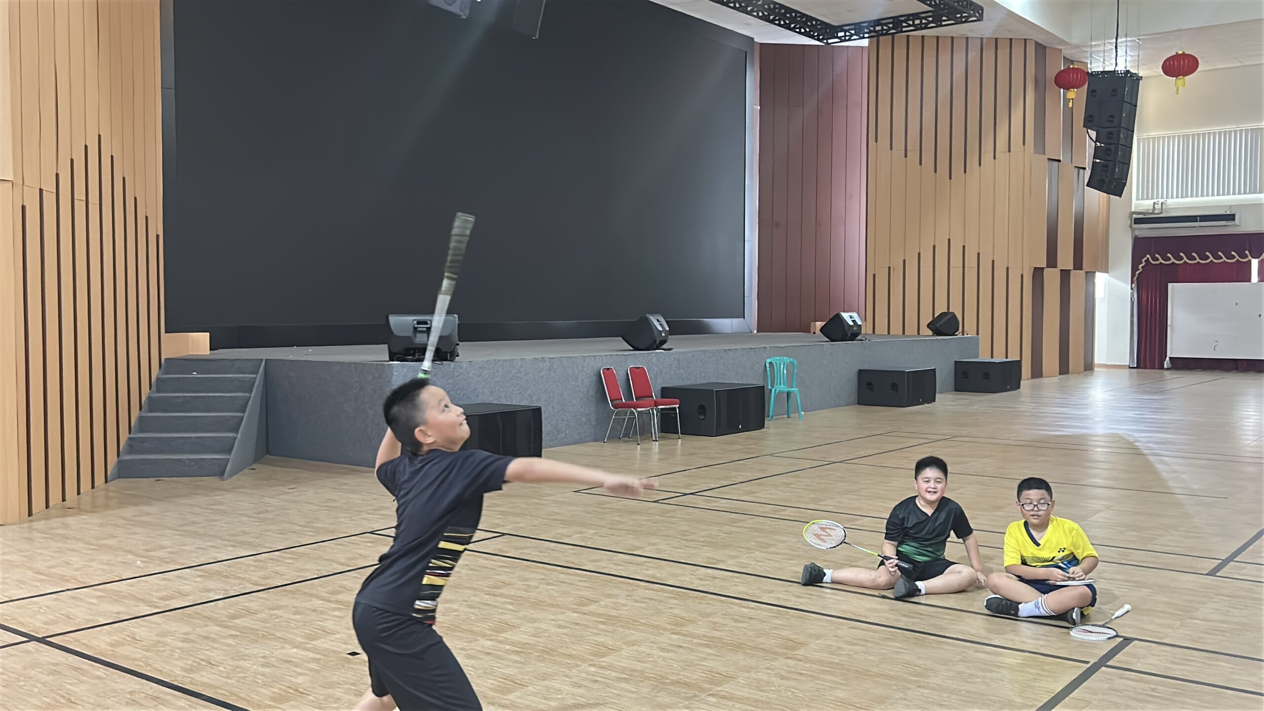 Primary School ekskul badminton